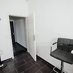 شقة Komfortable 2-zimmer-ferienwohnung Mit Separatem Eingang Und Highspeed Wlan