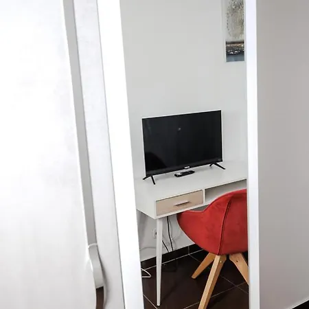 Komfortable 2-zimmer-ferienwohnung Mit Separatem Eingang Und Highspeed Wlan