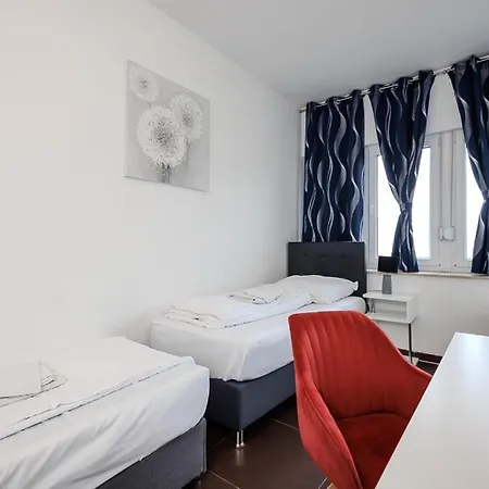 Komfortable 2-zimmer-ferienwohnung Mit Separatem Eingang Und Highspeed Wlan شقة *